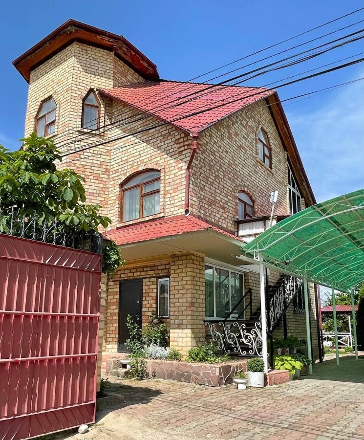 Guest House Visit Cholpon-Ata Bagian luar foto