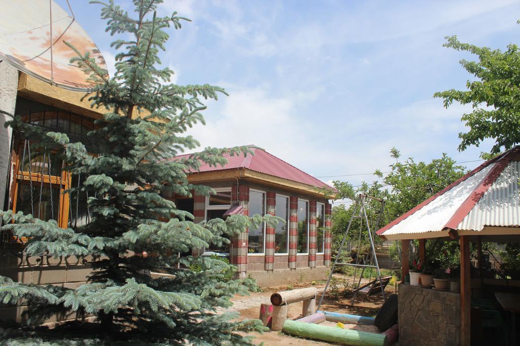 Guest House Visit Cholpon-Ata Bagian luar foto