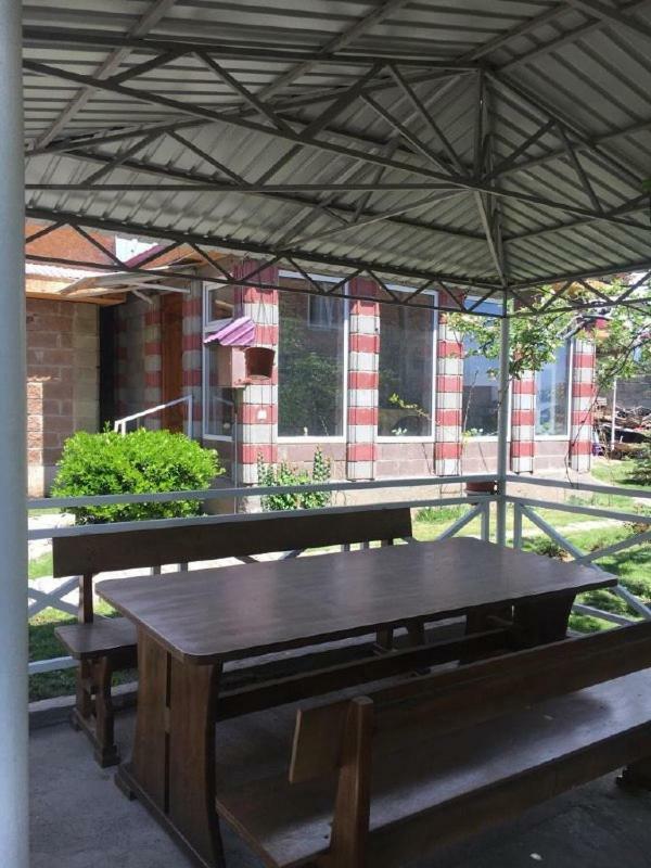 Guest House Visit Cholpon-Ata Bagian luar foto